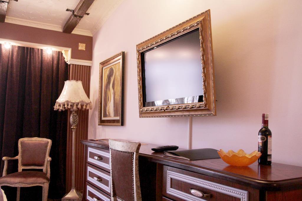 Hotel Boutique Vila Fernando Tirana Quarto foto